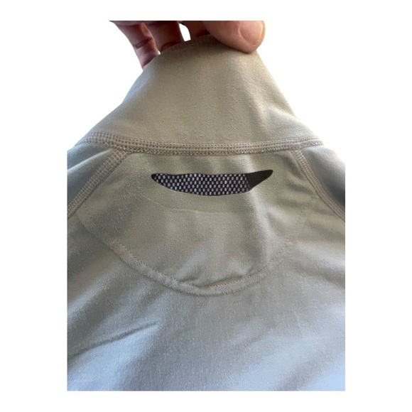 REI Dry Fit Men's Light Gray long Sleeve with 3/4 Front Zip Pullover Jacket - Picture 7 of 15